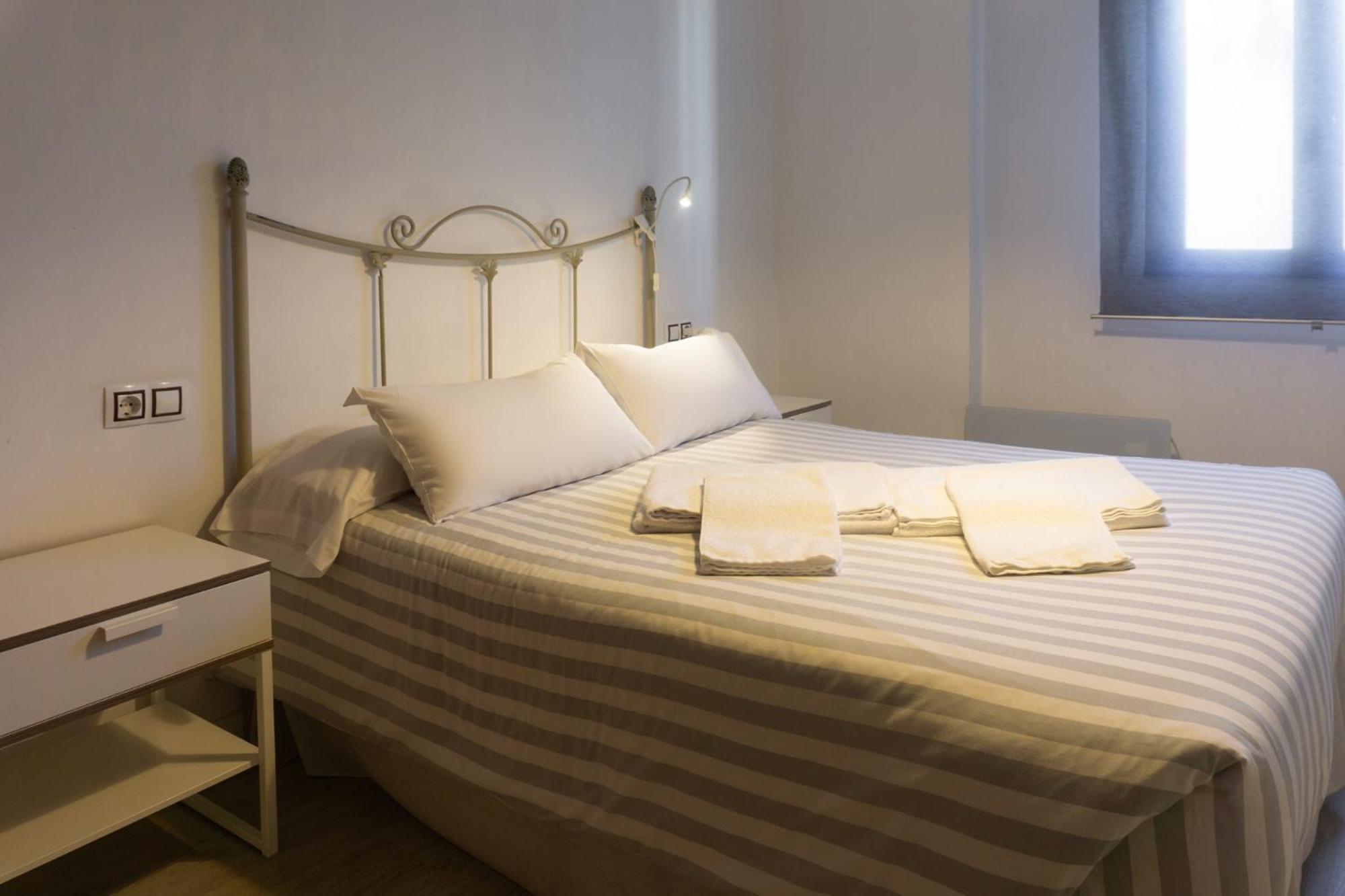 Apartamento La Antigua Fonda Hervás Exterior foto